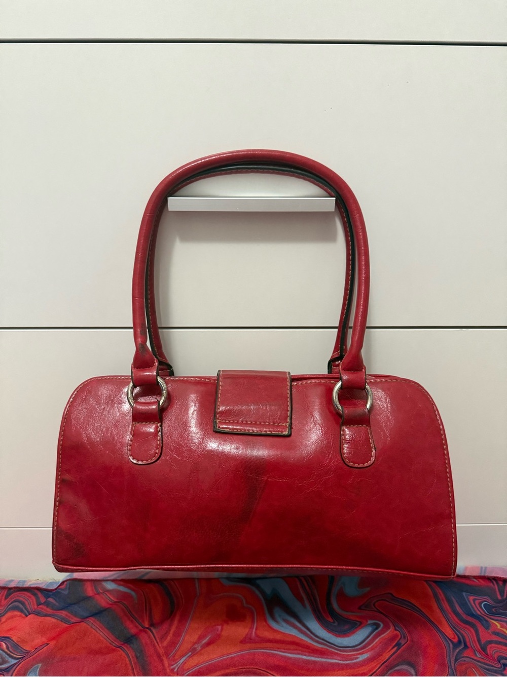 Vintage Y2K Cherry Red Structured East West Baguette Bag πβ¨ - Picture 2 of 7